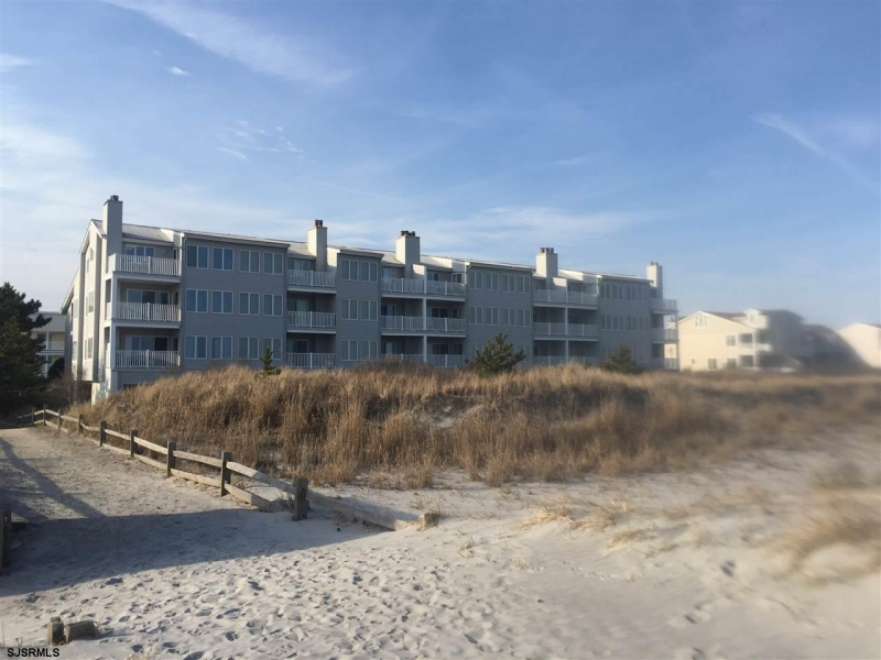 300 BRIGANTINE Ave., New Jersey 08203-1111, 2 Bedrooms Bedrooms, 4 Rooms Rooms,2 BathroomsBathrooms,Rental non-commercial,For Sale,BRIGANTINE Ave.,519236