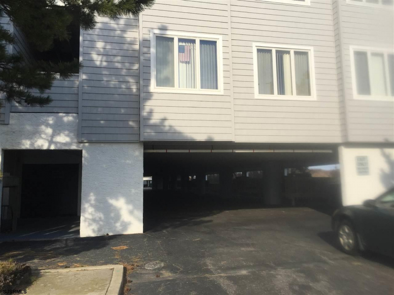 300 BRIGANTINE Ave., New Jersey 08203-1111, 2 Bedrooms Bedrooms, 4 Rooms Rooms,2 BathroomsBathrooms,Rental non-commercial,For Sale,BRIGANTINE Ave.,519236