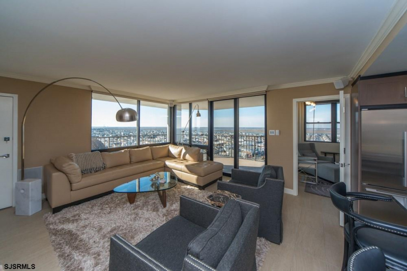 9100 Beach, New Jersey 08402, 2 Bedrooms Bedrooms, 6 Rooms Rooms,2 BathroomsBathrooms,Rental non-commercial,For Sale,Beach,528807