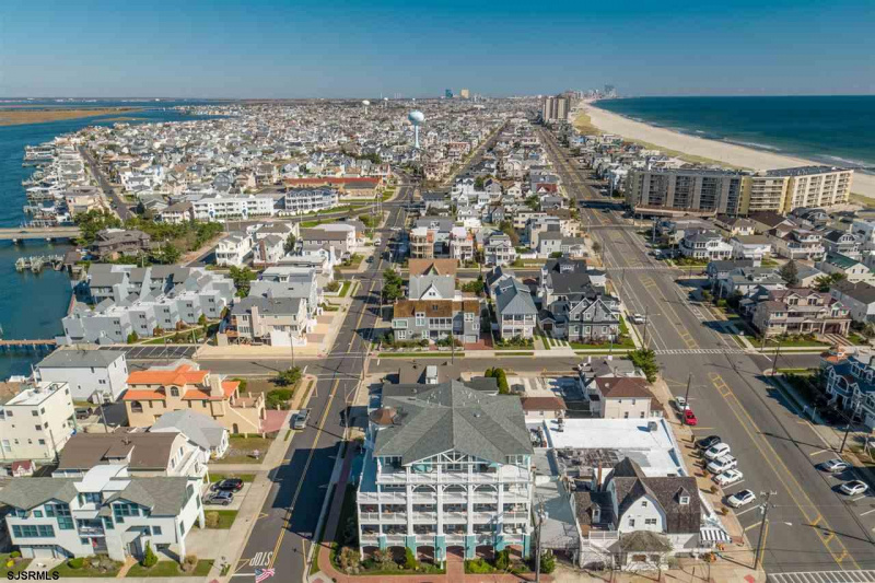 1 24th, Longport, New Jersey 08403, 3 Bedrooms Bedrooms, 6 Rooms Rooms,3 BathroomsBathrooms,Condominium,For Sale,24th,531173