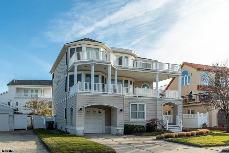 25 Ocean Dr W, Brigantine, New Jersey 08203, 5 Bedrooms Bedrooms, 12 Rooms Rooms,4 BathroomsBathrooms,Residential,For Sale,Ocean Dr W,531427