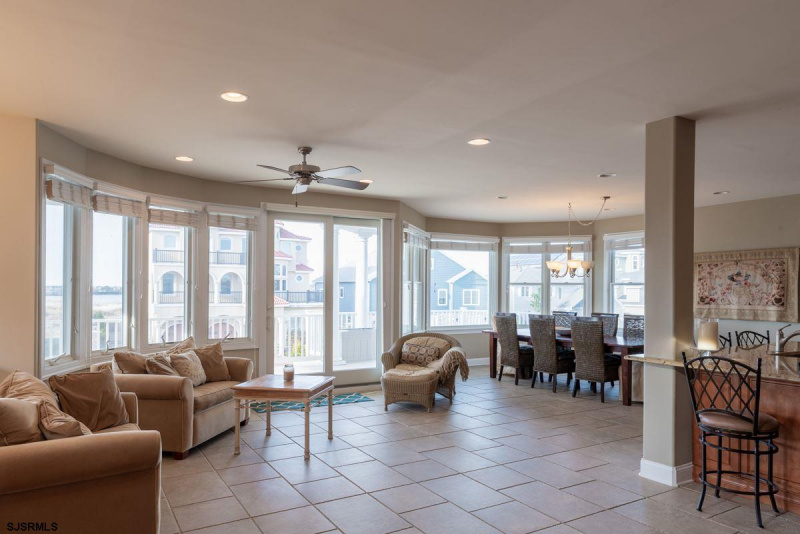 25 Ocean Dr W, Brigantine, New Jersey 08203, 5 Bedrooms Bedrooms, 12 Rooms Rooms,4 BathroomsBathrooms,Residential,For Sale,Ocean Dr W,531427