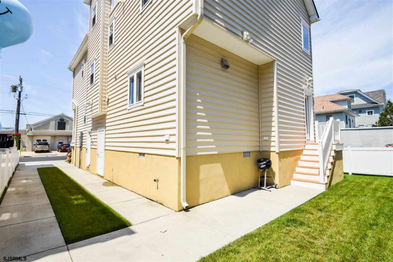 11 31st, Longport, New Jersey 08403, 5 Bedrooms Bedrooms, 10 Rooms Rooms,4 BathroomsBathrooms,Residential,For Sale,31st,531781