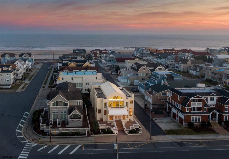 1404 Atlantic, Longport, New Jersey 08403, 4 Bedrooms Bedrooms, 13 Rooms Rooms,4 BathroomsBathrooms,Residential,For Sale,Atlantic,532551