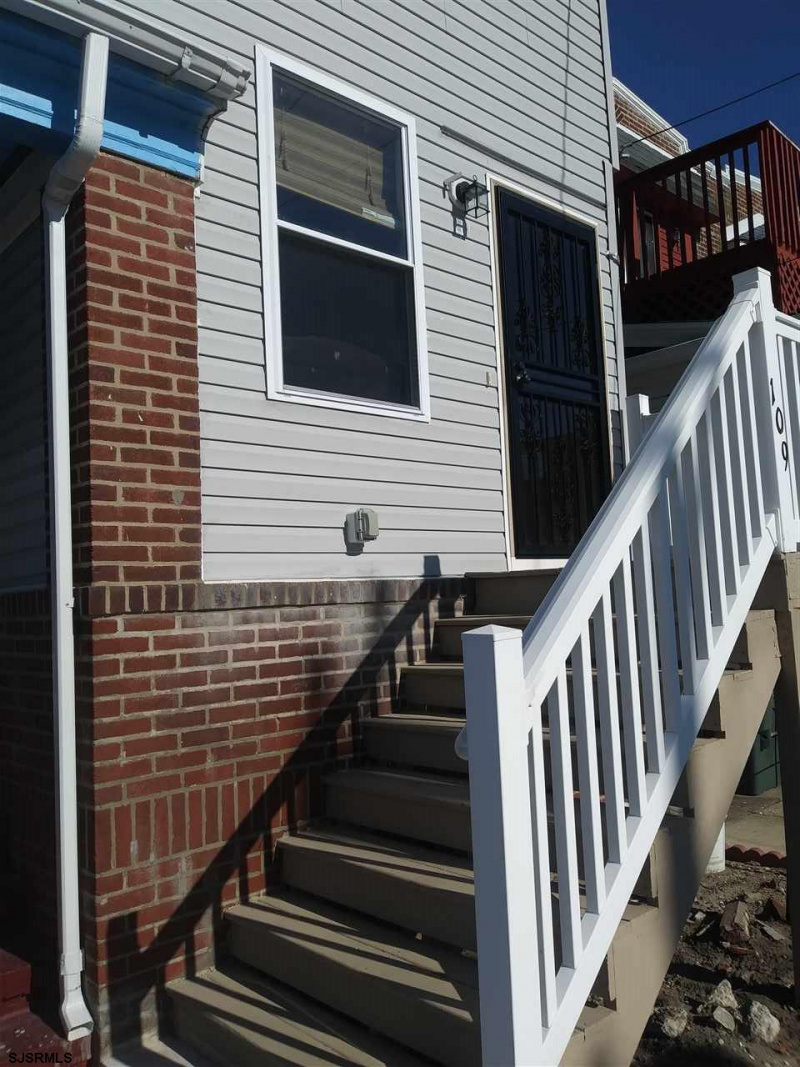 109 Raleigh Avenue, Atlantic City, New Jersey 08401-3320, 3 Bedrooms Bedrooms, 6 Rooms Rooms,2 BathroomsBathrooms,Residential,For Sale,Raleigh Avenue,534992