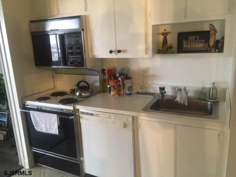 100 Berkley, Atlantic City, New Jersey 08401-0000, 1 Bedroom Bedrooms, 3 Rooms Rooms,1 BathroomBathrooms,Condominium,For Sale,Berkley,535243