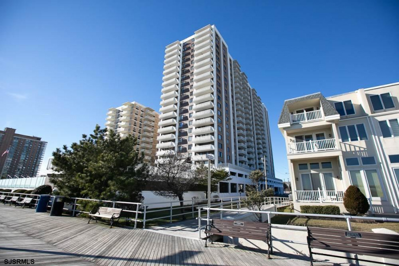 100 Berkley, Atlantic City, New Jersey 08401, 4 Bedrooms Bedrooms, 8 Rooms Rooms,3 BathroomsBathrooms,Condominium,For Sale,Berkley,535426