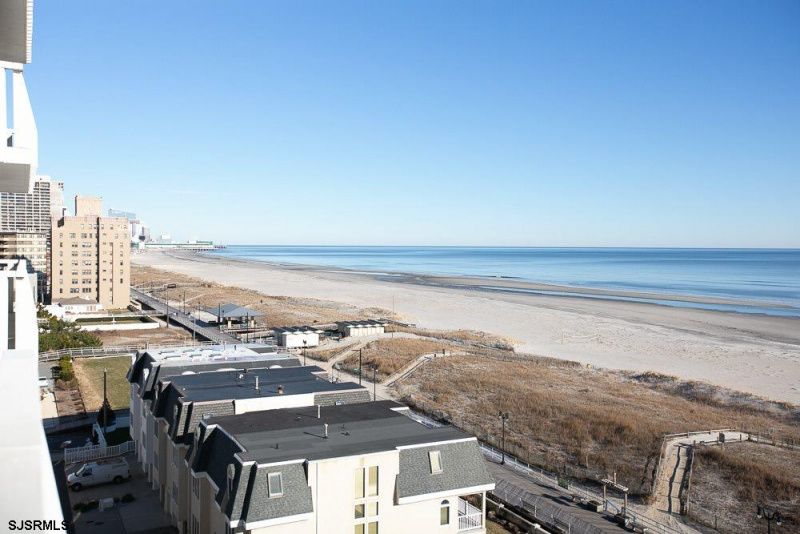 100 Berkley, Atlantic City, New Jersey 08401, 4 Bedrooms Bedrooms, 8 Rooms Rooms,3 BathroomsBathrooms,Condominium,For Sale,Berkley,535426