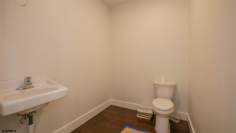 24 Washington, Margate, New Jersey 08402, ,1 BathroomBathrooms,Commercial/industrial,For Sale,Washington,535638