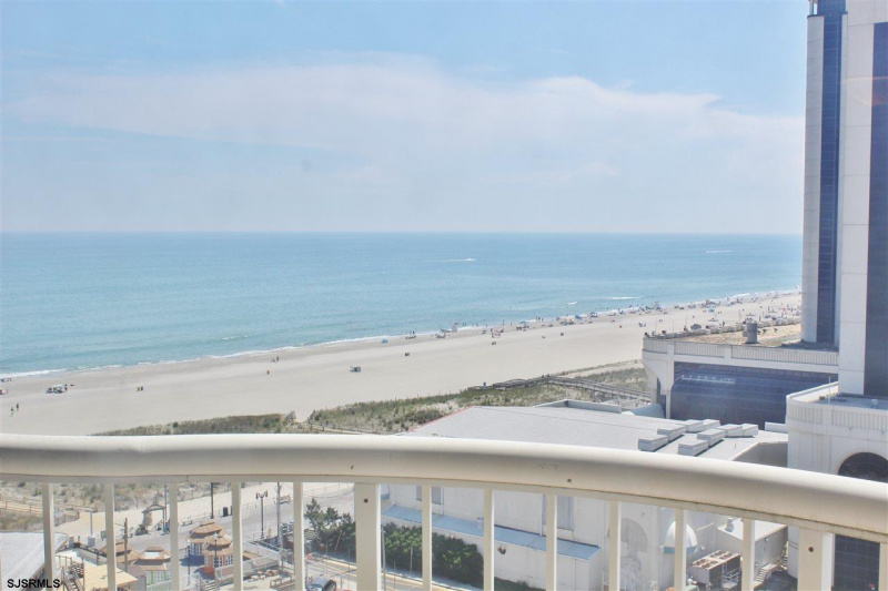 3101 Boardwalk, Atlantic City, New Jersey 08401, 1 Bedroom Bedrooms, 3 Rooms Rooms,1 BathroomBathrooms,Condominium,For Sale,Boardwalk,523073