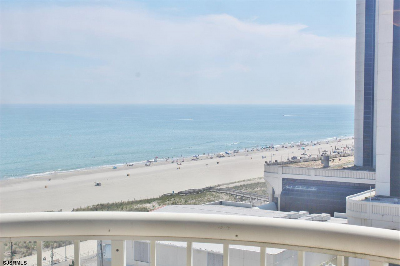 3101 Boardwalk, Atlantic City, New Jersey 08401, 1 Bedroom Bedrooms, 3 Rooms Rooms,1 BathroomBathrooms,Condominium,For Sale,Boardwalk,523073