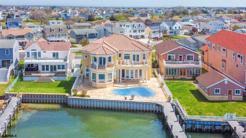 530 Shore Dr, New Jersey 08203, 5 Bedrooms Bedrooms, 10 Rooms Rooms,5 BathroomsBathrooms,Rental non-commercial,For Sale,Shore Dr,536403