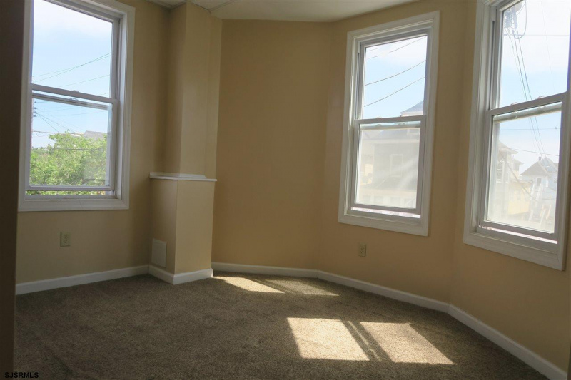 3201 Atlantic, New Jersey 08401, 2 Bedrooms Bedrooms, 3 Rooms Rooms,1 BathroomBathrooms,Rental non-commercial,For Sale,Atlantic,536487