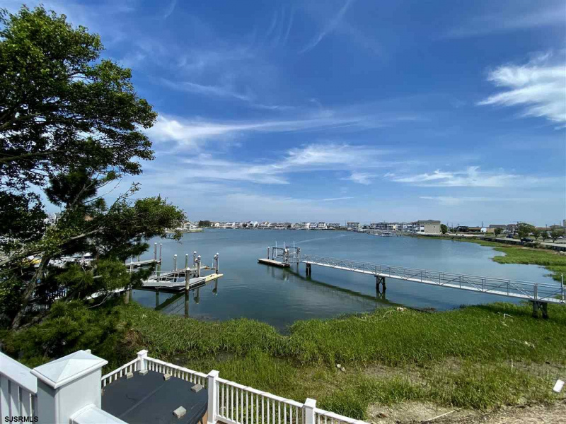 79 Lagoon, Brigantine, New Jersey 08203, 4 Bedrooms Bedrooms, 8 Rooms Rooms,3 BathroomsBathrooms,Residential,For Sale,Lagoon,537437