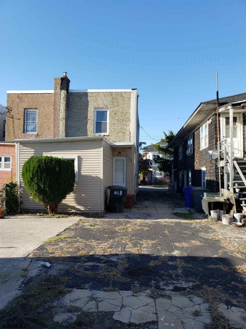 618 Adriatic Ave, Atlantic City, New Jersey 08401, 3 Bedrooms Bedrooms, 8 Rooms Rooms,1 BathroomBathrooms,Residential,For Sale,Adriatic Ave,538007