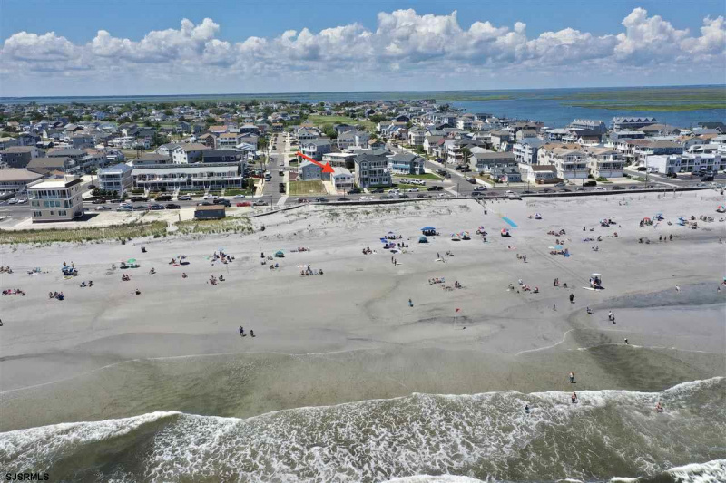 905 Brigantine, Front 2, Brigantine, New Jersey 08203, 2 Bedrooms Bedrooms, 3 Rooms Rooms,1 BathroomBathrooms,Condominium,For Sale,Brigantine, Front 2,538055