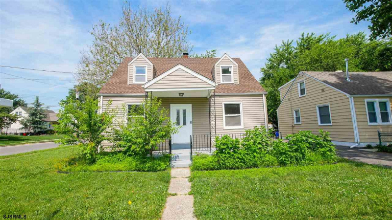 323 Garfield Ave, Mount Ephraim Borough, New Jersey 08059, 4 Bedrooms Bedrooms, 7 Rooms Rooms,1 BathroomBathrooms,Residential,For Sale,Garfield Ave,538096