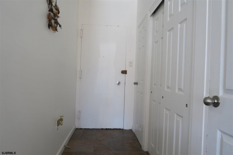 6101 Monmouth, Ventnor, New Jersey 08406, 1 Bedroom Bedrooms, 4 Rooms Rooms,1 BathroomBathrooms,Condominium,For Sale,Monmouth,538205