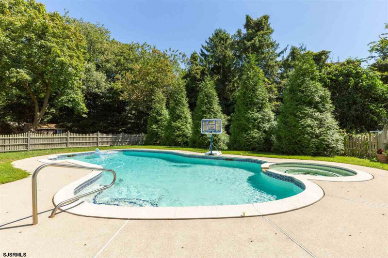 1010 Shore Road, Linwood, New Jersey 08221, 5 Bedrooms Bedrooms, 11 Rooms Rooms,4 BathroomsBathrooms,Residential,For Sale,Shore Road,538733