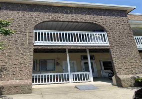 5600 Seaview, Wildwood Crest, New Jersey 08260, 3 Bedrooms Bedrooms, 5 Rooms Rooms,1 BathroomBathrooms,Condominium,For Sale,Seaview,538869