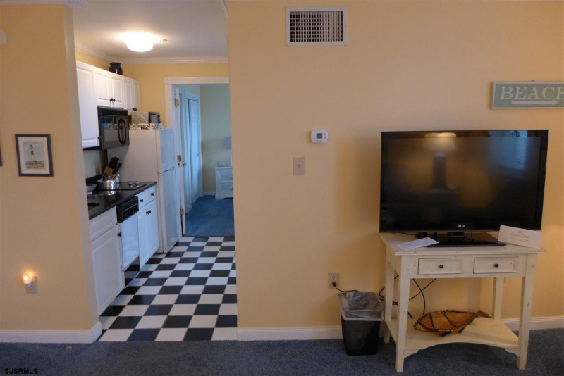 719 11th Street, Ocean City, New Jersey 08226, 1 Bedroom Bedrooms, 3 Rooms Rooms,1 BathroomBathrooms,Condominium,For Sale,11th Street,539790