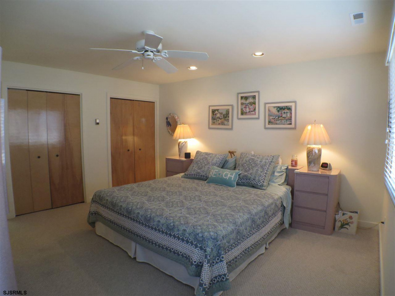 4303 Central, Ocean City, New Jersey 08226, 5 Bedrooms Bedrooms, 10 Rooms Rooms,3 BathroomsBathrooms,Condominium,For Sale,Central,539999