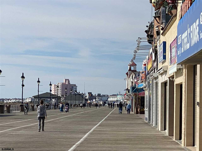 801 10th, Ocean City, New Jersey 08226, 1 Bedroom Bedrooms, 4 Rooms Rooms,1 BathroomBathrooms,Condominium,For Sale,10th,540017