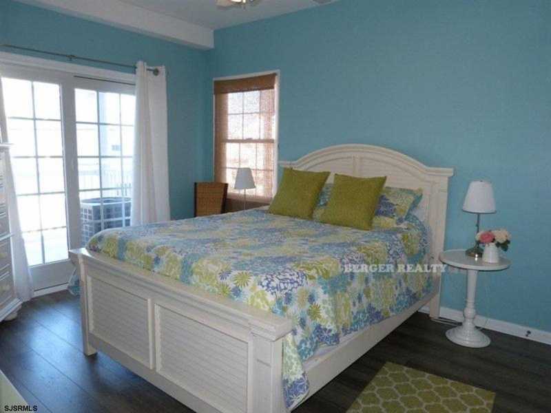 1340 ASBURY AVE, Ocean City, New Jersey 08226, 3 Bedrooms Bedrooms, 6 Rooms Rooms,2 BathroomsBathrooms,Condominium,For Sale,ASBURY AVE,540109