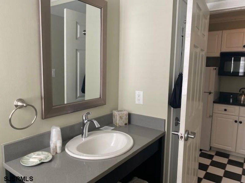 719 11th, Ocean City, New Jersey 08226, 1 Bedroom Bedrooms, 5 Rooms Rooms,1 BathroomBathrooms,Condominium,For Sale,11th,540661