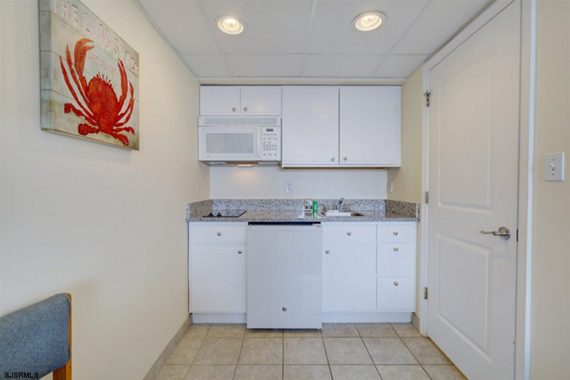 870 7th, Ocean City, New Jersey 08226, 2 Rooms Rooms,1 BathroomBathrooms,Condominium,For Sale,7th,541164