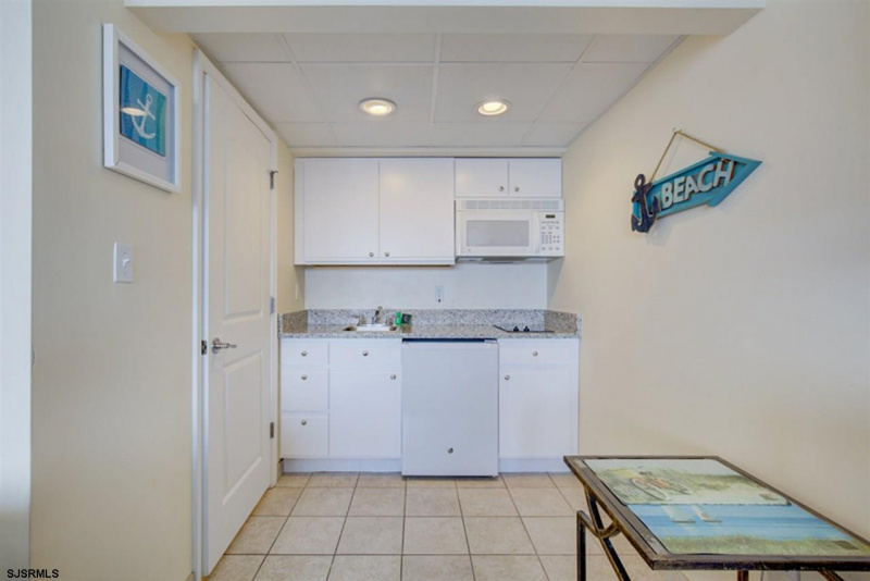 870 7th, Ocean City, New Jersey 08226, 2 Rooms Rooms,1 BathroomBathrooms,Condominium,For Sale,7th,541168