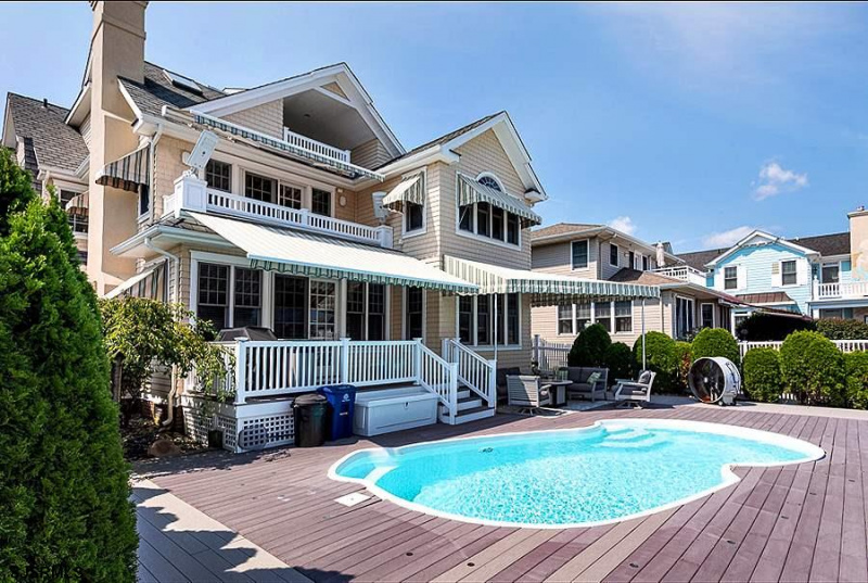 23 Walnut, Ocean City, New Jersey 08226, 6 Bedrooms Bedrooms, 16 Rooms Rooms,6 BathroomsBathrooms,Residential,For Sale,Walnut,541321