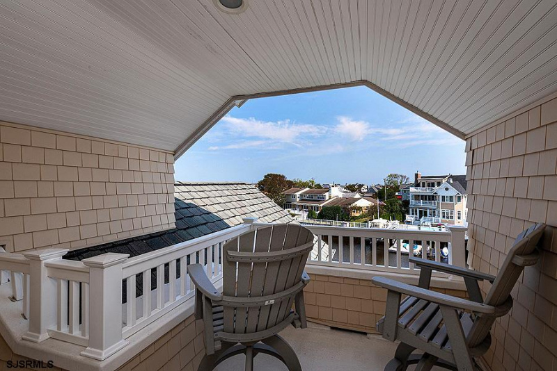 23 Walnut, Ocean City, New Jersey 08226, 6 Bedrooms Bedrooms, 16 Rooms Rooms,6 BathroomsBathrooms,Residential,For Sale,Walnut,541321