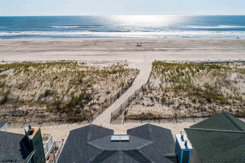 4425 Central, Ocean City, New Jersey 08226, 4 Bedrooms Bedrooms, 9 Rooms Rooms,3 BathroomsBathrooms,Condominium,For Sale,Central,541336