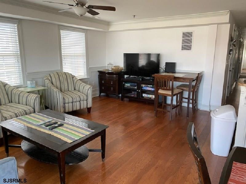 816 6th, Ocean City, New Jersey 08226, 4 Bedrooms Bedrooms, 7 Rooms Rooms,2 BathroomsBathrooms,Condominium,For Sale,6th,541732