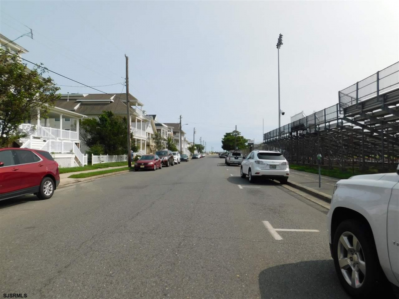 839 Fifth, Ocean City, New Jersey 08226, 4 Bedrooms Bedrooms, 7 Rooms Rooms,2 BathroomsBathrooms,Condominium,For Sale,Fifth,542079