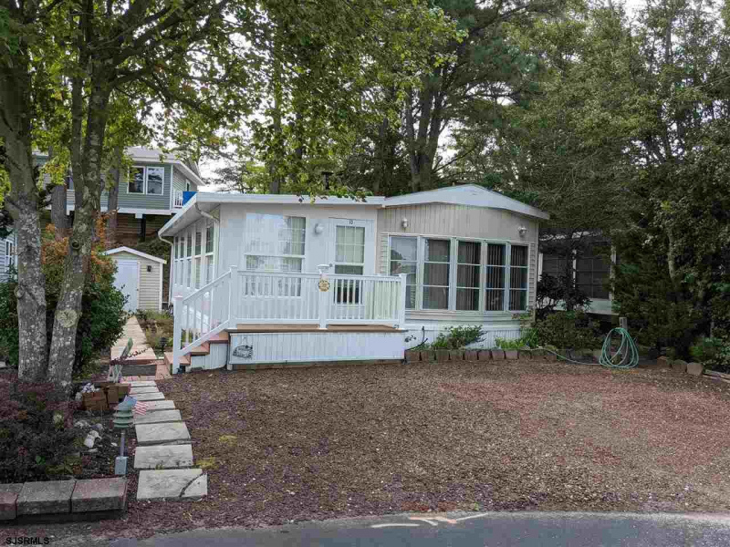 33 Lake Dr, Marmora, New Jersey 08223, 1 Bedroom Bedrooms, 4 Rooms Rooms,1 BathroomBathrooms,Residential,For Sale,Lake Dr,542220