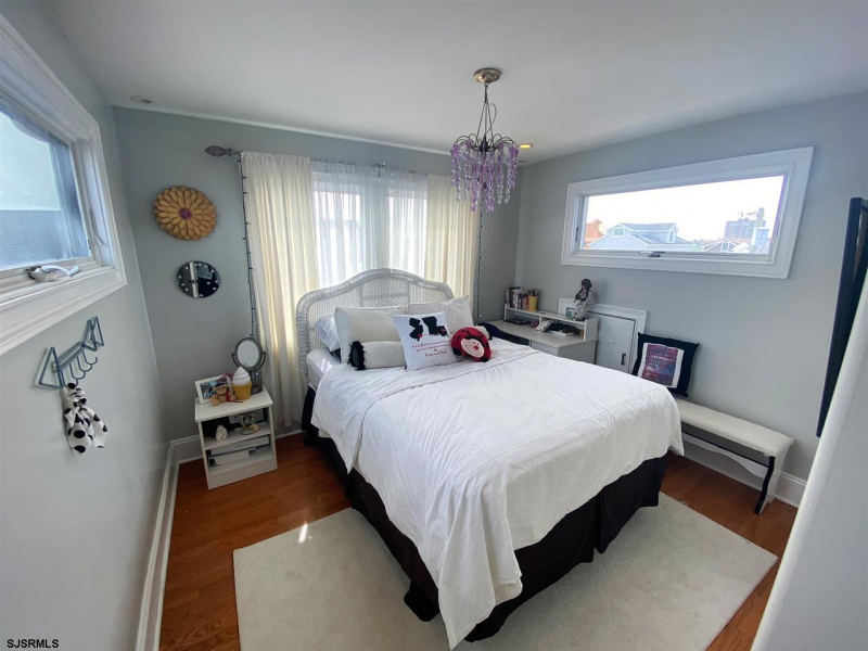 8310 Ventnor, Margate, New Jersey 08402, 5 Bedrooms Bedrooms, 10 Rooms Rooms,3 BathroomsBathrooms,Residential,For Sale,Ventnor,542242