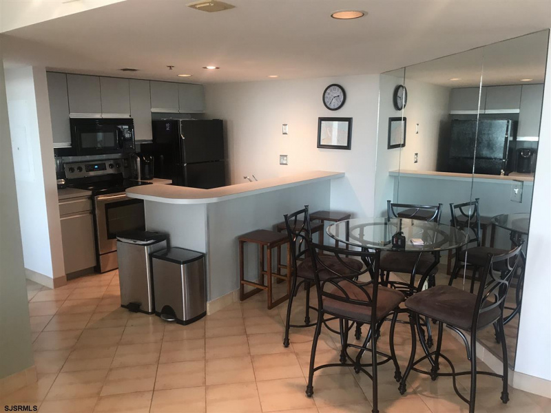 3851 Boardwalk, New Jersey 08401, 2 Bedrooms Bedrooms, 5 Rooms Rooms,2 BathroomsBathrooms,Rental non-commercial,For Sale,Boardwalk,542320