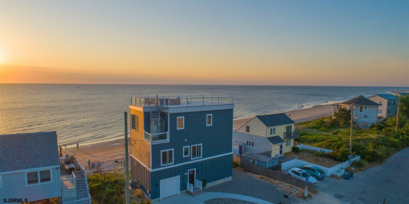 11 Beach Ave, Villas, New Jersey 08251, 4 Bedrooms Bedrooms, 10 Rooms Rooms,3 BathroomsBathrooms,Residential,For Sale,Beach Ave,542343