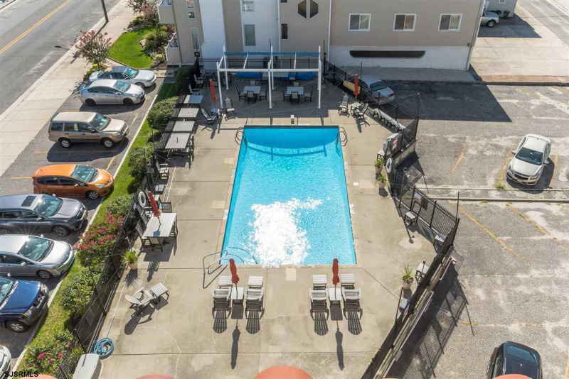 300 Ocean Avenue, Ocean City, New Jersey 08226, 2 Bedrooms Bedrooms, 5 Rooms Rooms,1 BathroomBathrooms,Condominium,For Sale,Ocean Avenue,542346