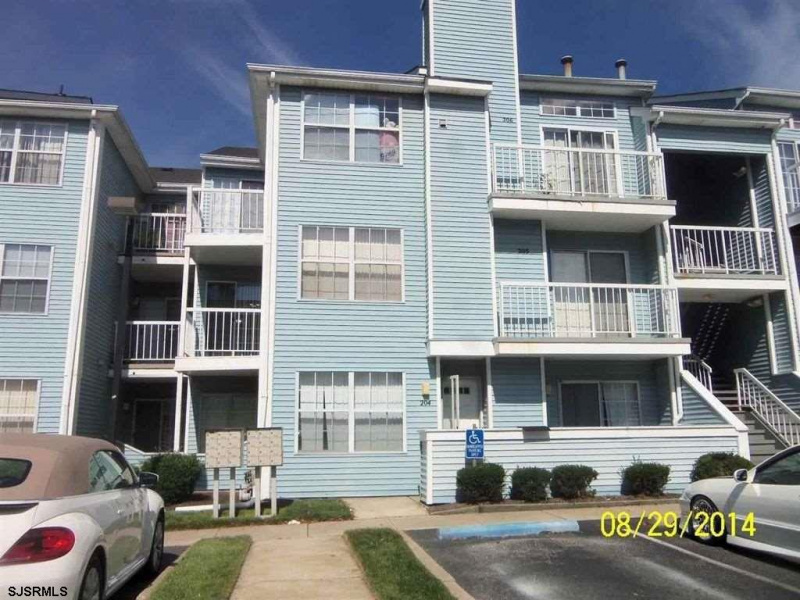 205 Heather Croft, Egg Harbor Township, New Jersey 08234, 2 Bedrooms Bedrooms, 6 Rooms Rooms,1 BathroomBathrooms,Condominium,For Sale,Heather Croft,542347