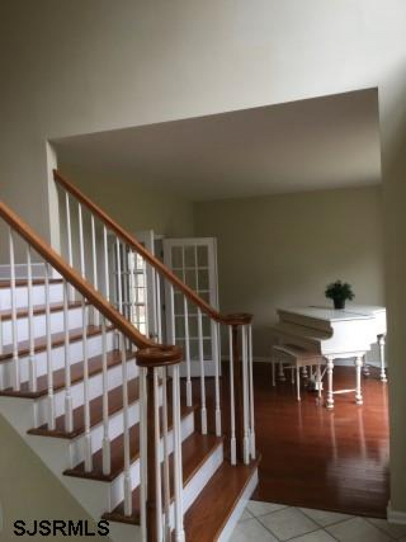 5105 Holly, New Jersey 08330, 5 Bedrooms Bedrooms, 10 Rooms Rooms,2 BathroomsBathrooms,Rental non-commercial,For Sale,Holly,542340