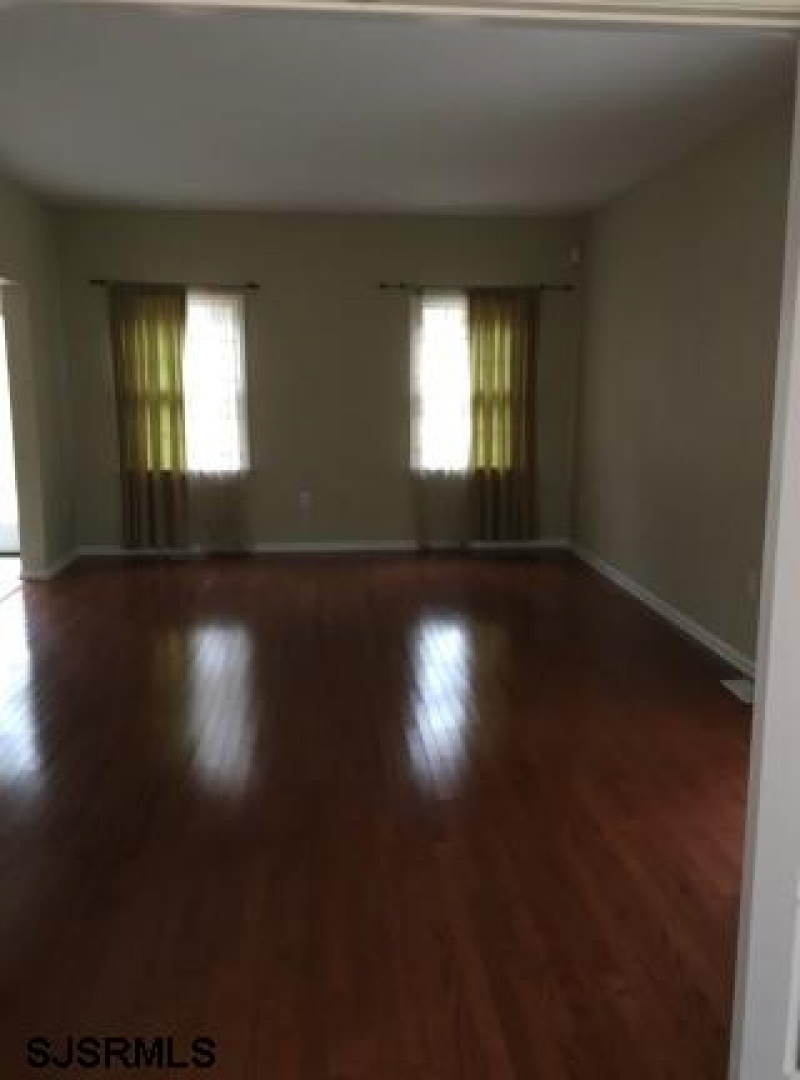 5105 Holly, New Jersey 08330, 5 Bedrooms Bedrooms, 10 Rooms Rooms,2 BathroomsBathrooms,Rental non-commercial,For Sale,Holly,542340