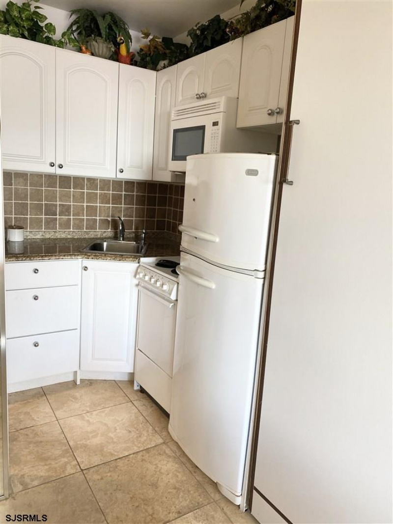 108 Montpelier Ave, Atlantic City, New Jersey 08401, 2 Rooms Rooms,1 BathroomBathrooms,Condominium,For Sale,Montpelier Ave,542410