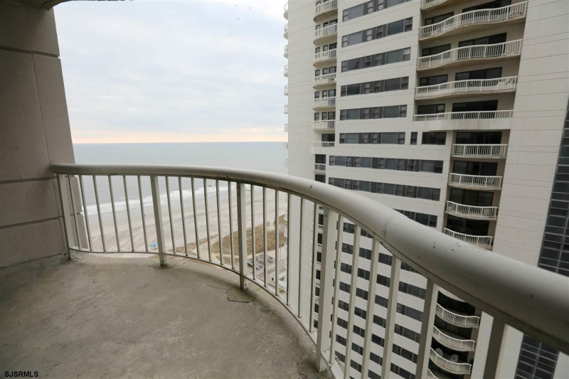 3101 Boardwalk, New Jersey 08401, 1 Bedroom Bedrooms, 5 Rooms Rooms,1 BathroomBathrooms,Rental non-commercial,For Sale,Boardwalk,542516