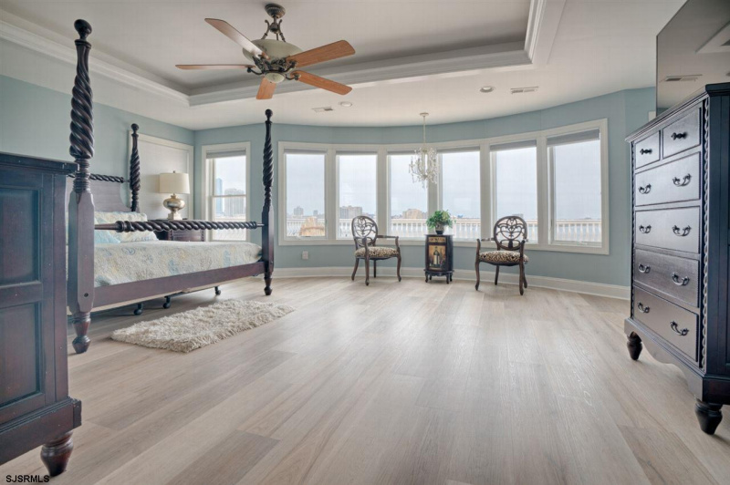 40 Ocean Dr W, Brigantine, New Jersey 08203, 5 Bedrooms Bedrooms, 11 Rooms Rooms,4 BathroomsBathrooms,Residential,For Sale,Ocean Dr W,542534