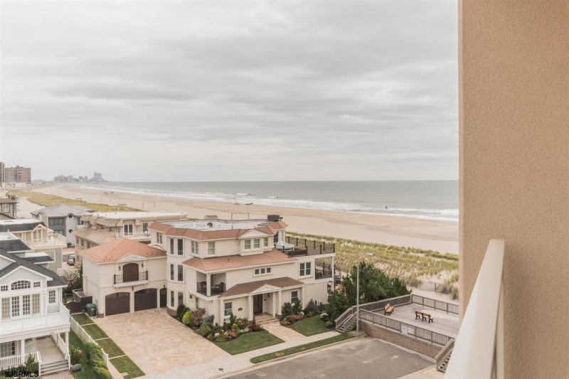 2700 Atlantic, Longport, New Jersey 08403, 2 Bedrooms Bedrooms, 5 Rooms Rooms,2 BathroomsBathrooms,Condominium,For Sale,Atlantic,542523