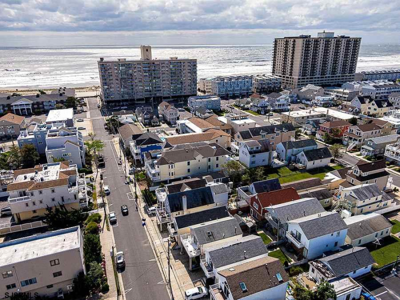 12 Adams, Margate, New Jersey 08402, 4 Bedrooms Bedrooms, 9 Rooms Rooms,1 BathroomBathrooms,Residential,For Sale,Adams,542547