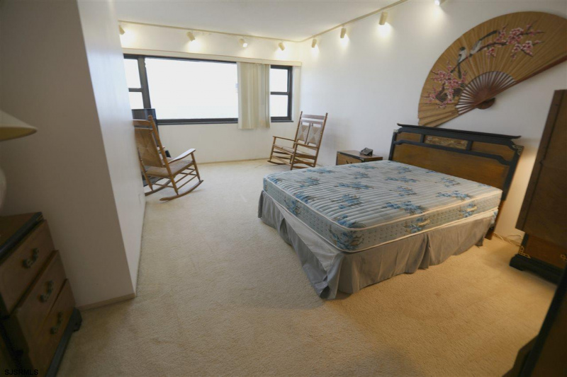 3101 Boardwalk, New Jersey 08401, 3 Bedrooms Bedrooms, 7 Rooms Rooms,2 BathroomsBathrooms,Rental non-commercial,For Sale,Boardwalk,542586